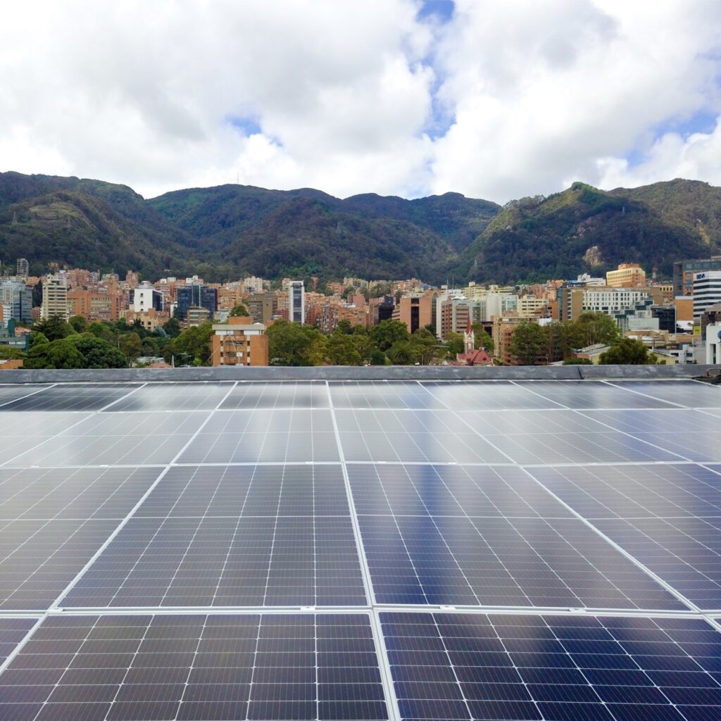 ecoz, Energía Solar, Panel Solar, Energía Renovable, Colombia, Panamá, Eficiencia Energética, Sostenibilidad, Cambio Climático